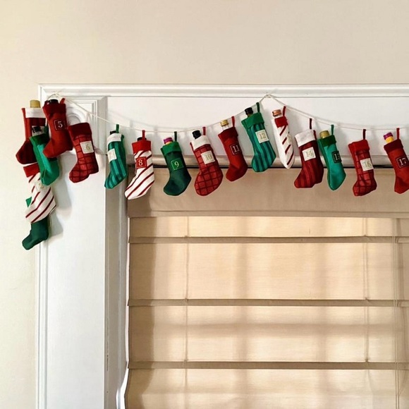 Christmas Stocking Countdown Garland Advent Calendar by Threshold 6 ft Long NWT - Picture 4 of 5